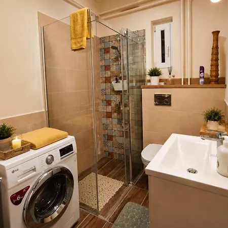 Sefira Homes Y Lejlighed