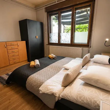 Sefira Homes Y Lejlighed Keszthely